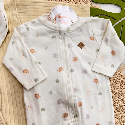 Kit 2 Macacões + Babador Bandana Safari e Canelado - Areia  e Off White